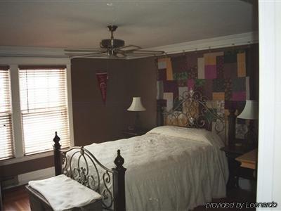 Lamp Post Inn And Gallery McGregor 객실 사진